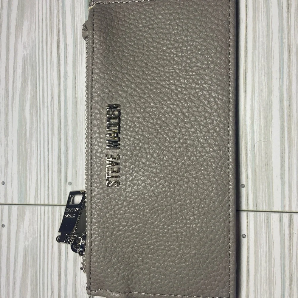 Steve Madden cardholder zippered wristlet NWOT - Picture 4 of 4